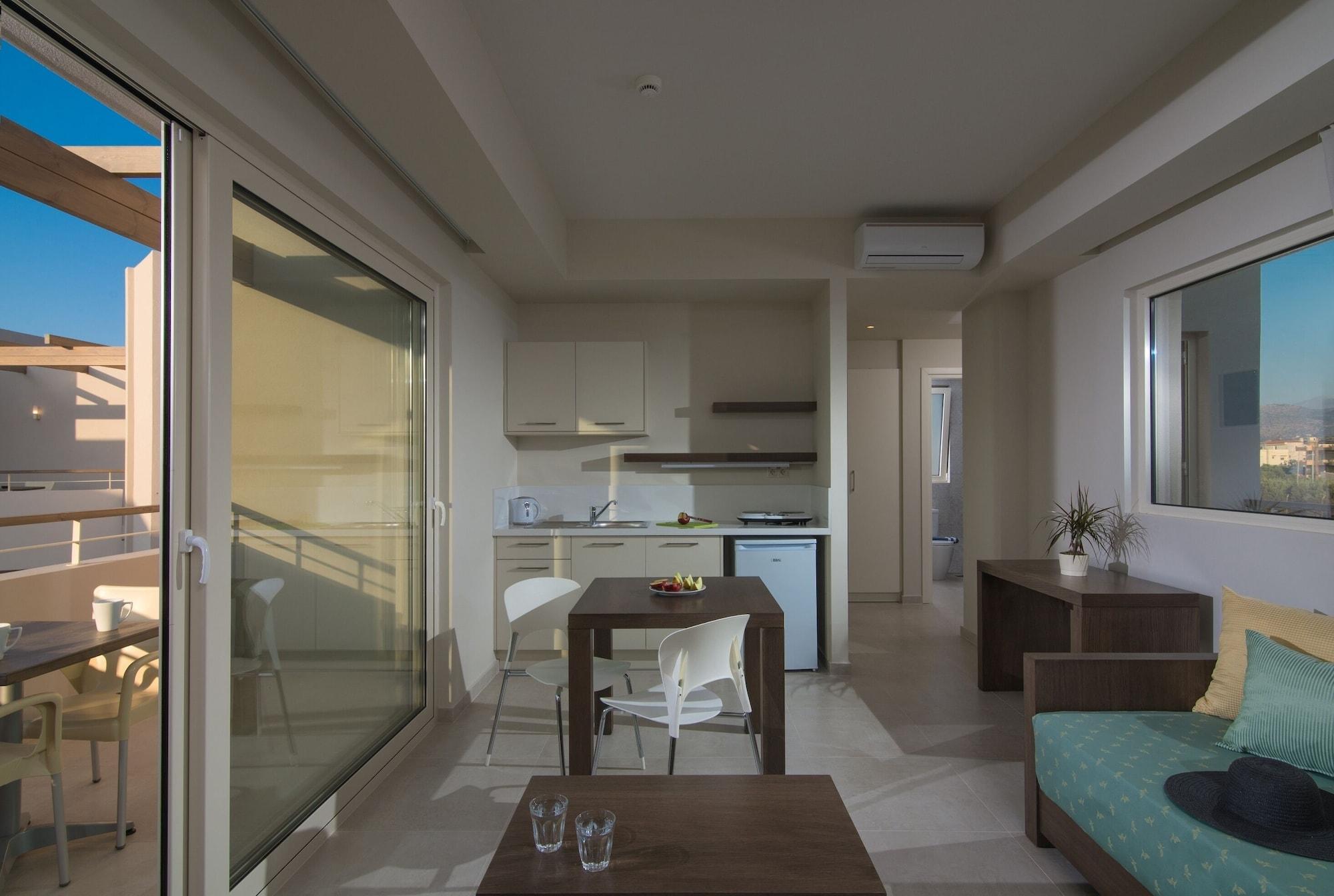 Ourania Apartments Hotel Херсониссос Экстерьер фото