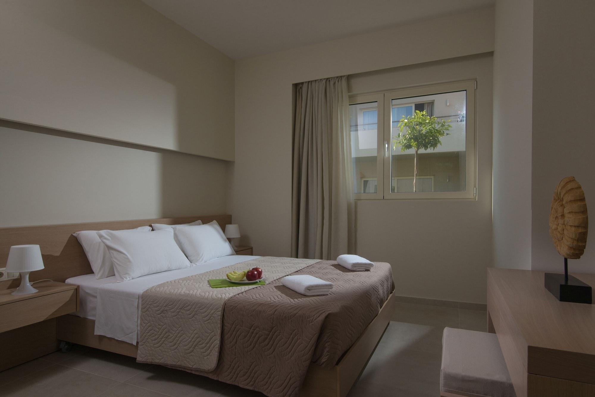 Ourania Apartments Hotel Херсониссос Экстерьер фото