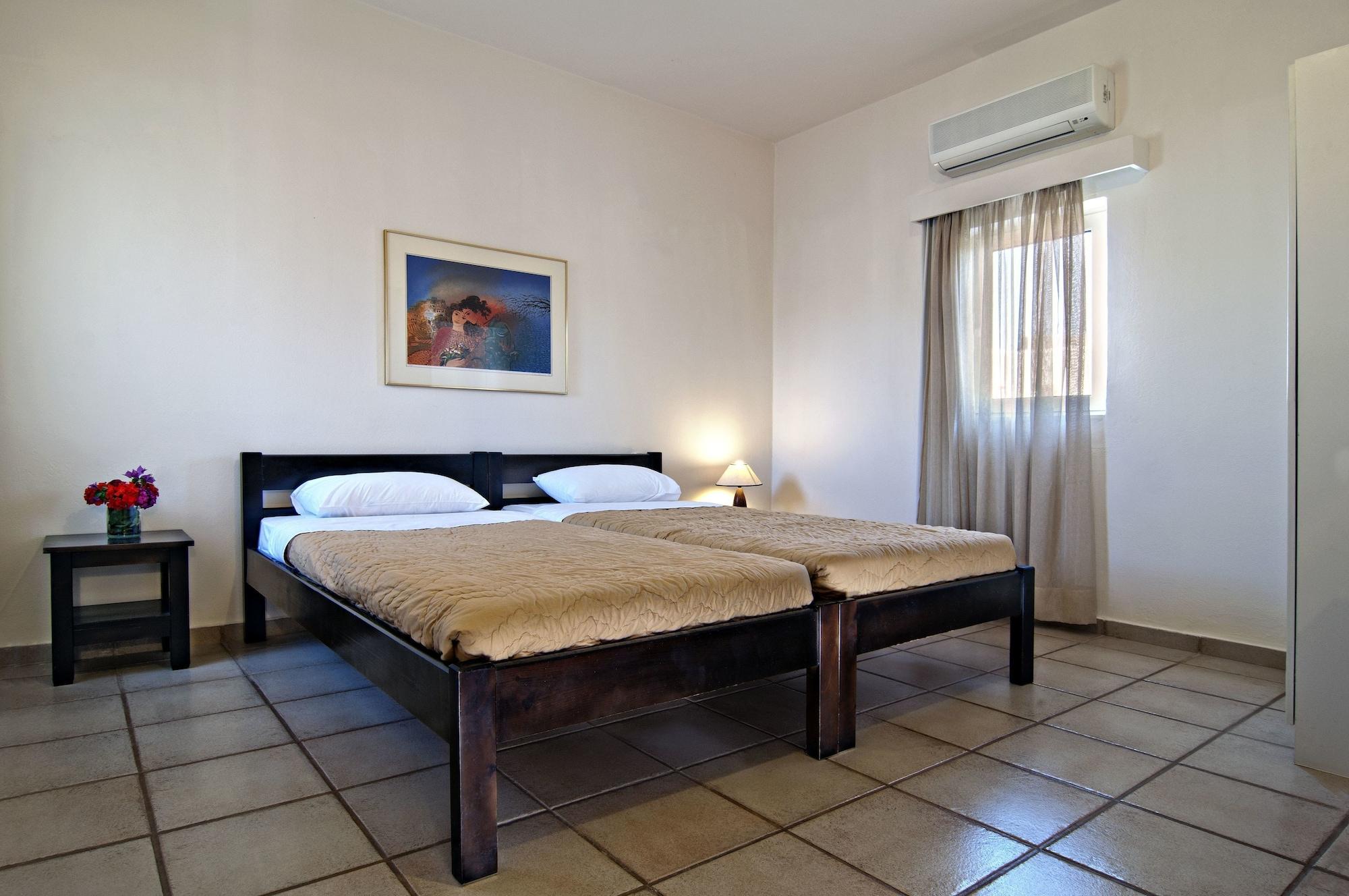 Ourania Apartments Hotel Херсониссос Экстерьер фото