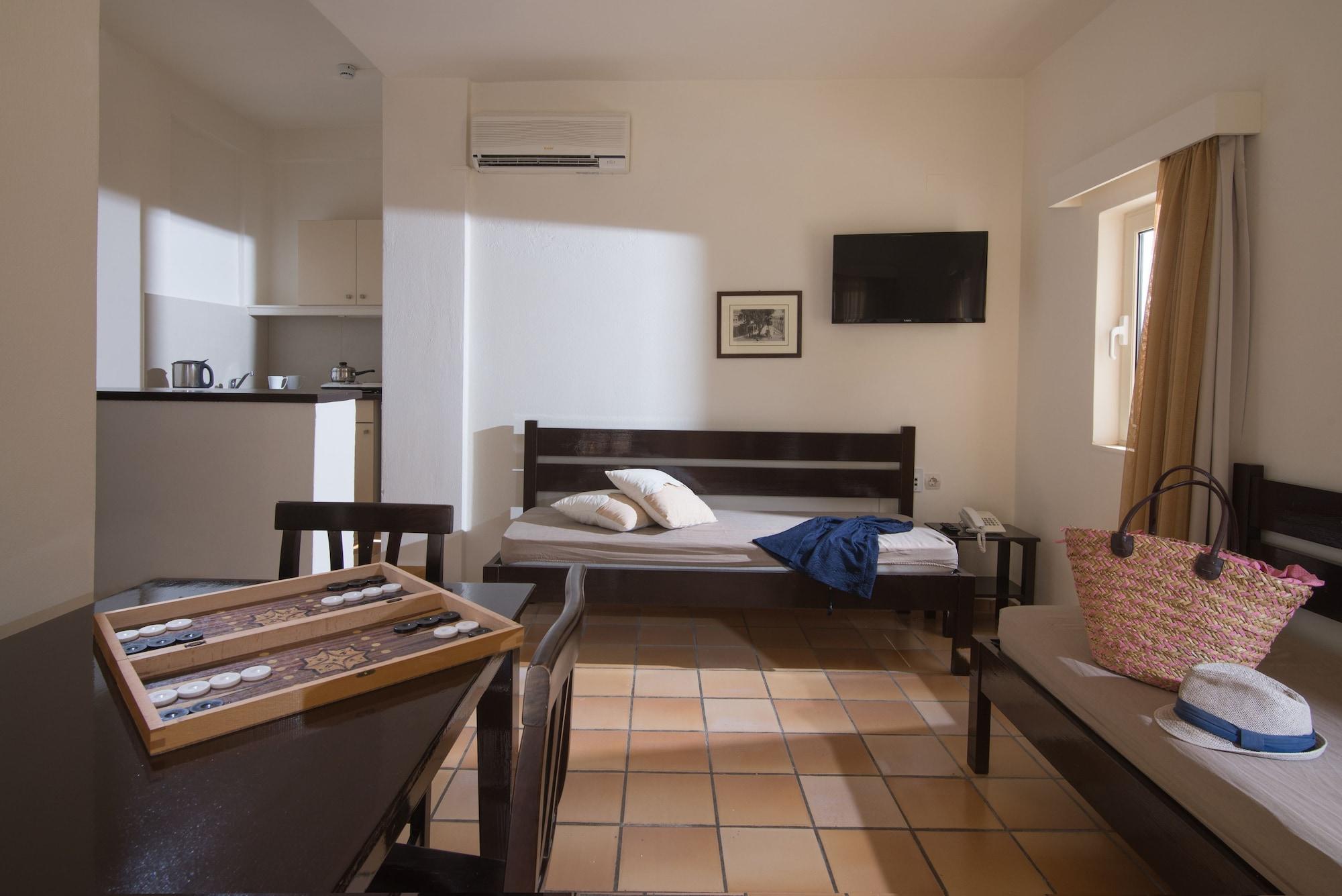 Ourania Apartments Hotel Херсониссос Экстерьер фото